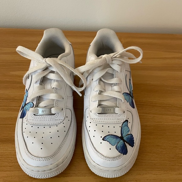 Nike Air Force One with butterflies. Girls sz 3.5 - Picture 3 of 3